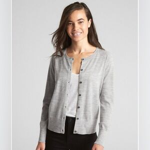 Gap Extra Fine Merino Wool Cardigan Women’s Small in Light Heather Gray